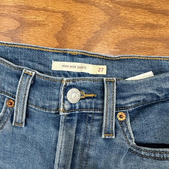 Levi's Classic Blue Denim Cutoff Shorts - Picture 1 of 4